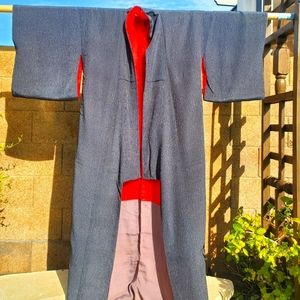 VINTAGE JAPANESE HANDSTITCHED TRADITIONAL SILK KIMONO